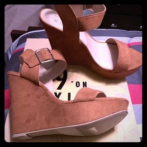 Mix No. 6 Cognac Wedge Sandal - size 8